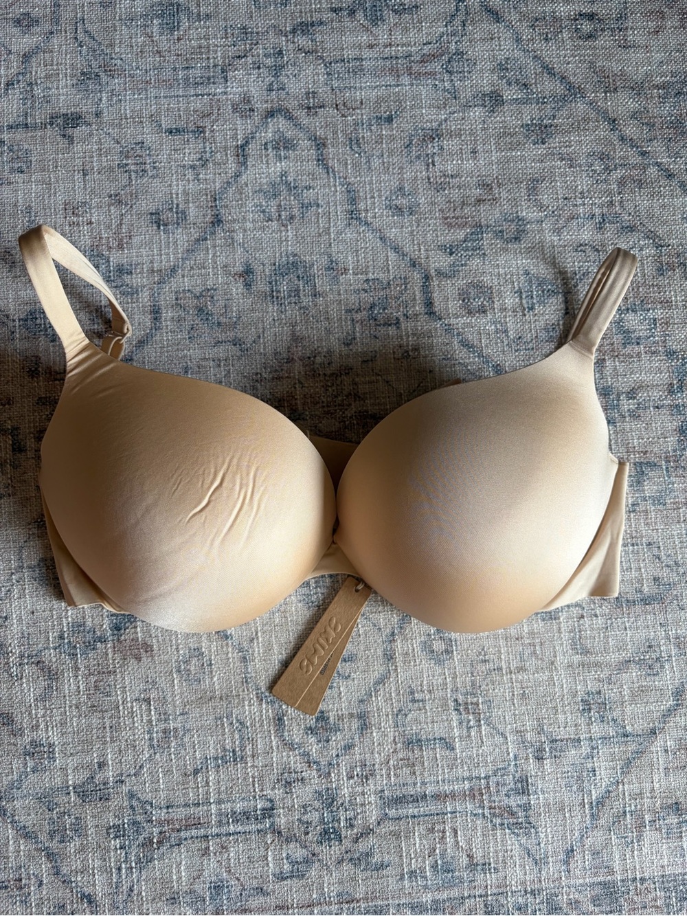 SKIMS Smooth Molded Bra in Beige